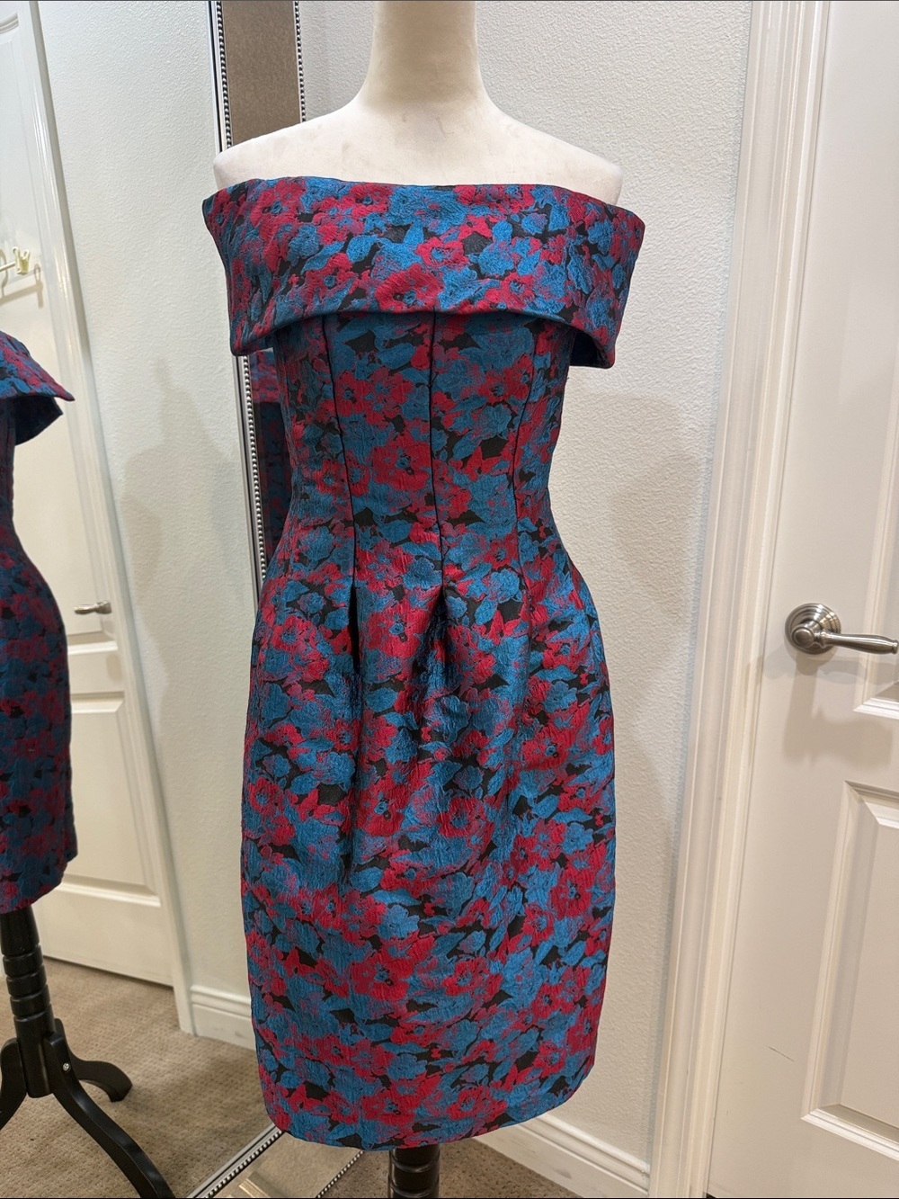 Slate & Willow Off-Shoulder Floral Jacquard Dress in Teal & Magenta